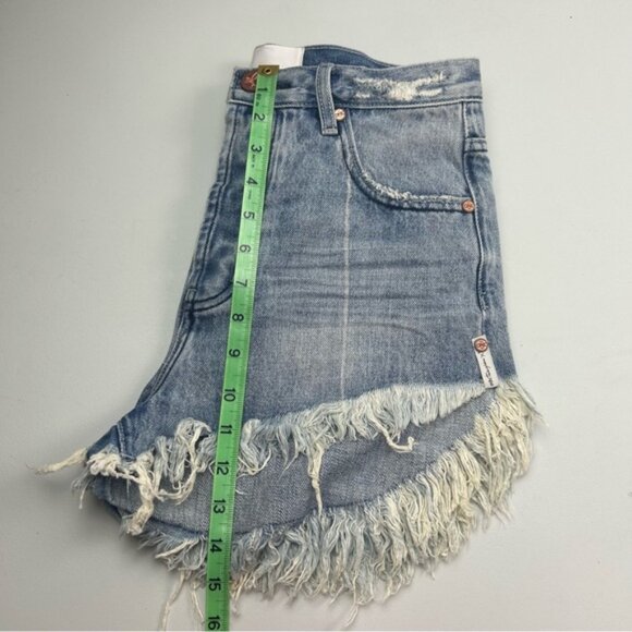 NWT One teaspoon Outlaws Frayed Distressed denim shorts - Picture 6 of 15